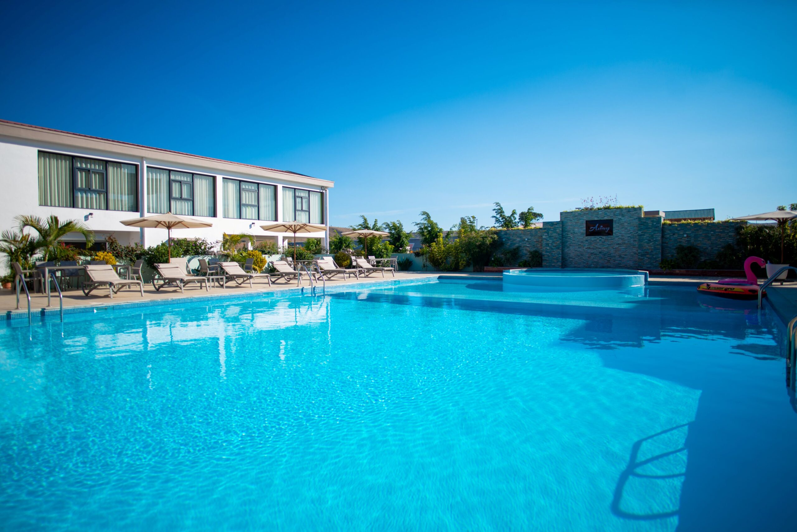 Aviavy hotel and pool